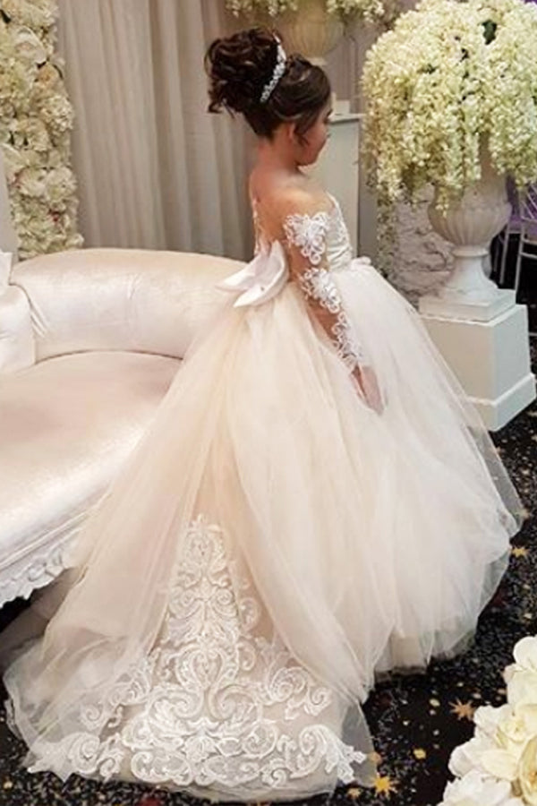 Charming and Cute Flower Girl Outfits for a Styled Wedding Angrila Charming and Cute Flower Girl Outfits for a Styled Wedding Angrila