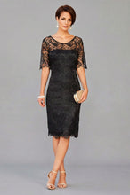 Sheath/Column Knee-length Lace Mother of the Bride Dresses with 1/2 Sleeves