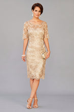 Sheath/Column Knee-length Lace Mother of the Bride Dresses with 1/2 Sleeves