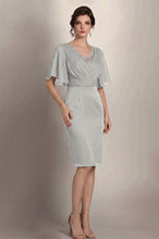 Sheath/Column V-neck Knee-Length Chiffon Glamorous Mother of the Bride Dress