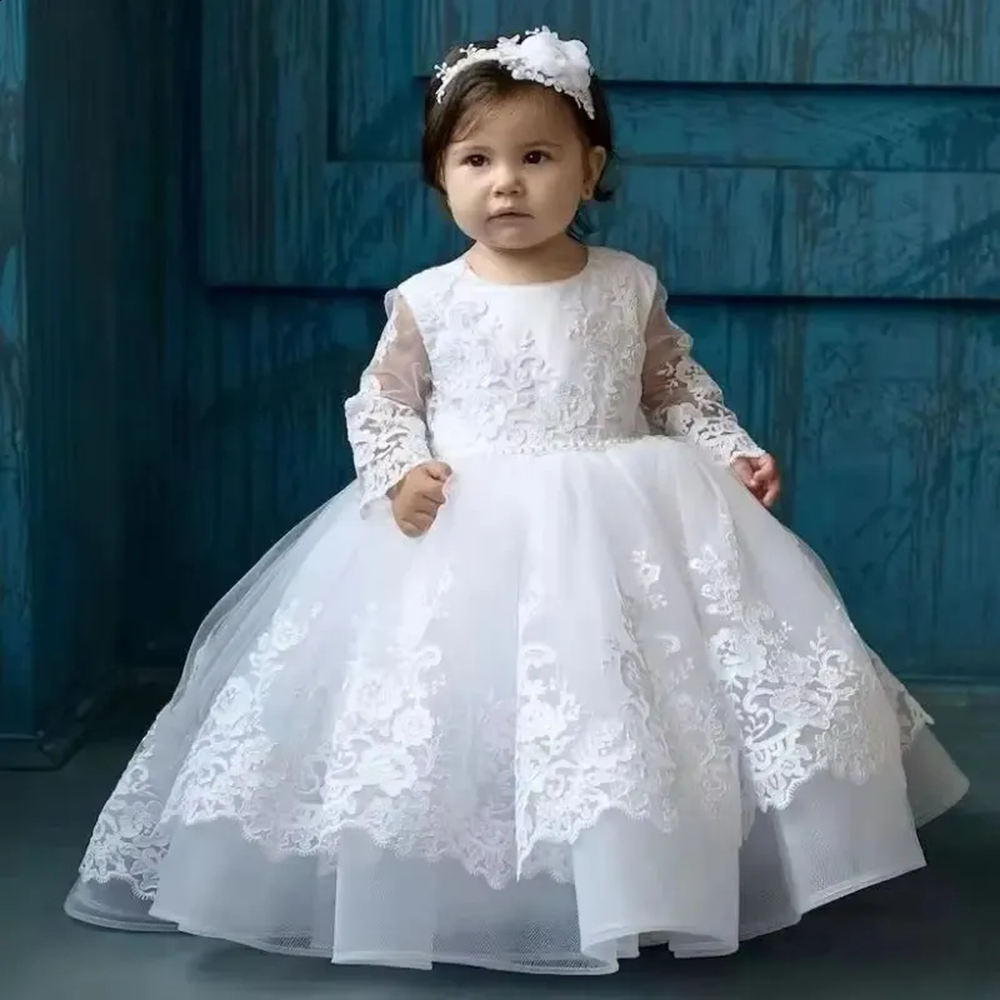 Round Neck Long Sleeves Lace Appliques White Flower Girl Dresses With Bows