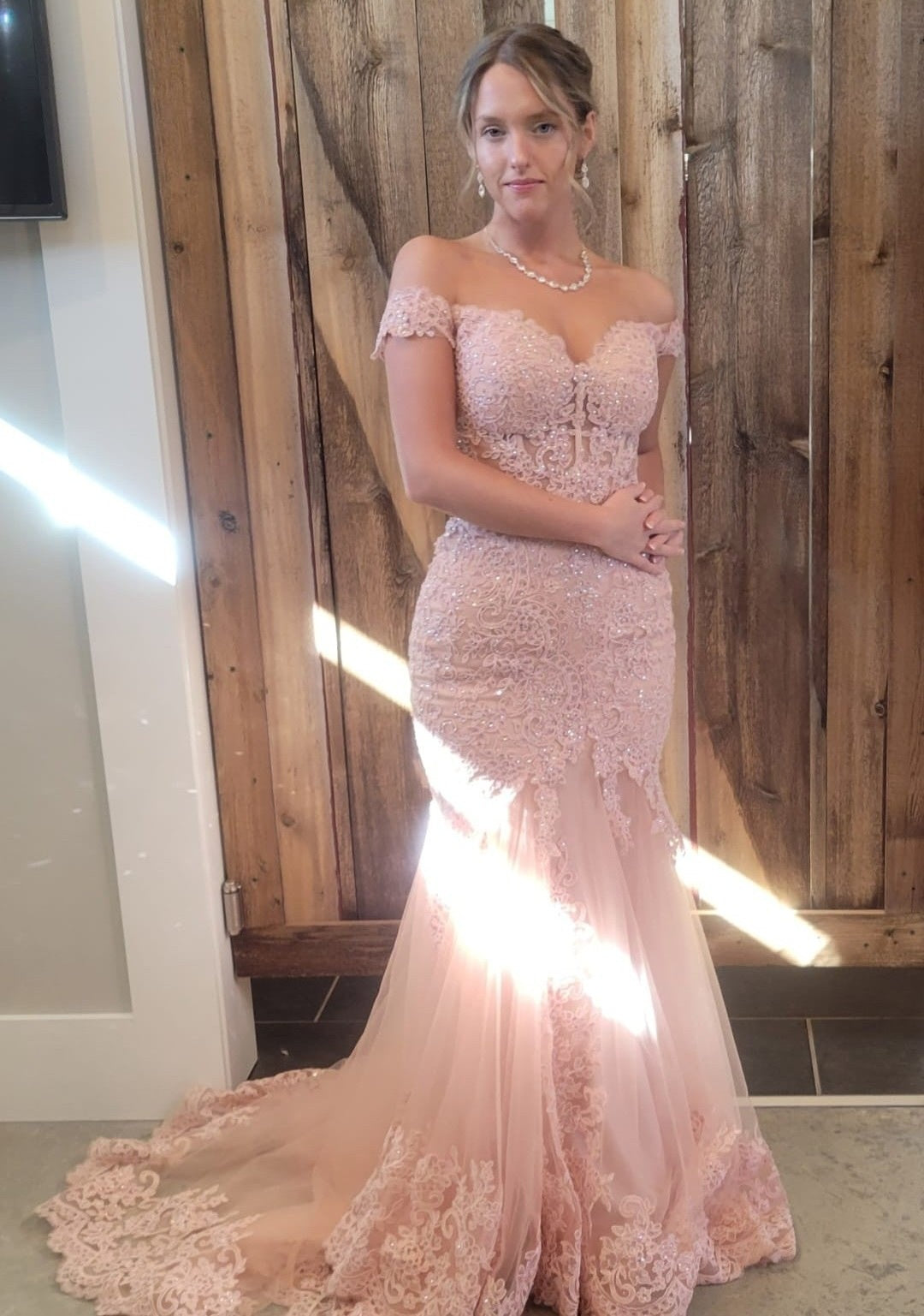 Pink Long Mermaid Off-the-Shoulder Lace Appliques Prom Dresses With Beads