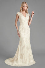 V-neck Lace Sleeveless Sweep Train Mother of the Bride Dresses