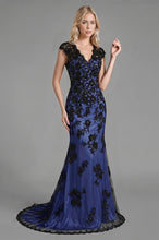 V-neck Lace Sleeveless Sweep Train Mother of the Bride Dresses