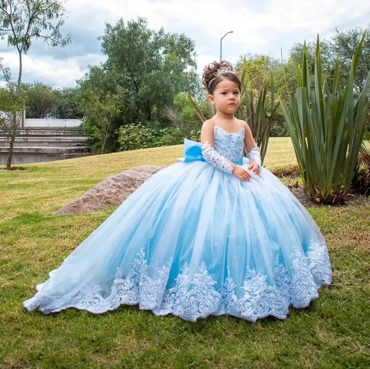 Long Sleeved Lace Appliques Tulle Blue Flower Girl Dresses