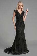 V-neck Lace Sleeveless Sweep Train Mother of the Bride Dresses