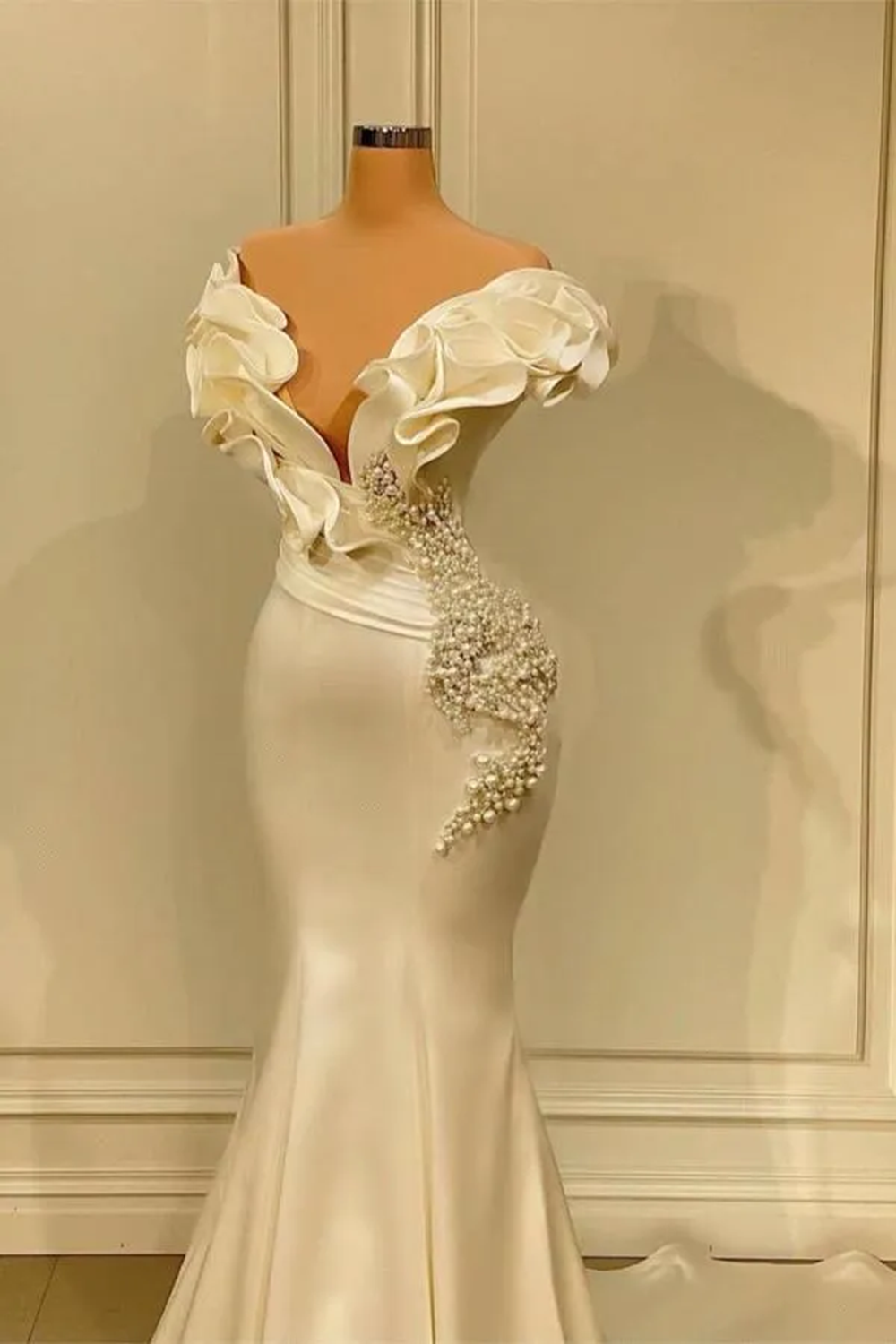 White Long Pearl-Embellished Mermaid Satin Ball Prom/Evening Dress