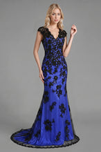 V-neck Lace Sleeveless Sweep Train Mother of the Bride Dresses