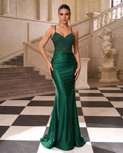 Dark Green Mermaid Halter Neck Long Prom Dress With Appliques