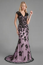 V-neck Lace Sleeveless Sweep Train Mother of the Bride Dresses