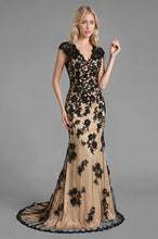 V-neck Lace Sleeveless Sweep Train Mother of the Bride Dresses