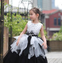 Scoop Neck Sleeveless Black and White Tulle Flower Girl Dresses