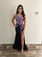 V-neck Spaghetti Straps Side Slit Appliqued Black Prom/Evening Dress