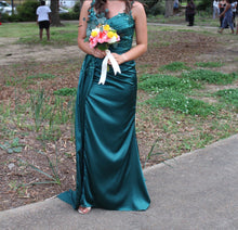 V-neck Thin strap Green Full Length Satin Prom Dress