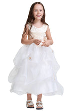 Colored  Scoop Neck Flower Girl Dresses with Handmade Flowers
