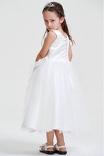 Scoop Neck Sleeveless Floral embroidery Organza White Flower Girl Dress