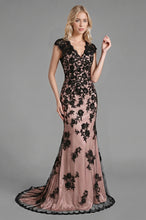 V-neck Lace Sleeveless Sweep Train Mother of the Bride Dresses