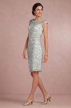 Sheath/Column Cap sleeves Knee-length Lace Appliques Mother Of The Bride Dresses