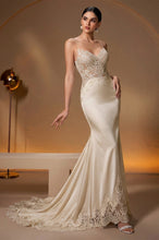 Satin Spaghetti Straps Mermaid Wedding Dresses With Lace Appliques