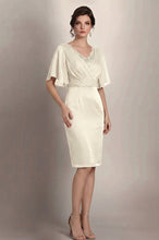 Sheath/Column V-neck Knee-Length Chiffon Glamorous Mother of the Bride Dress