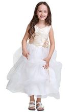 Colored  Scoop Neck Flower Girl Dresses with Handmade Flowers