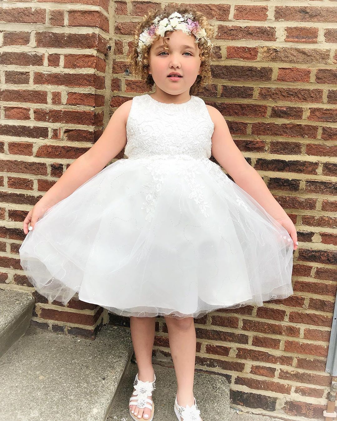 A-Line Tulle/Lace Scoop Neck Knee-length Flower Girl Dress Secondary image