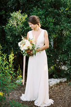 A-Line V-neck Sleeveless Split Wedding Dresses