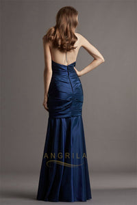 Sleeveless Halter Neck Floor-Length Bridesmaid Dresses