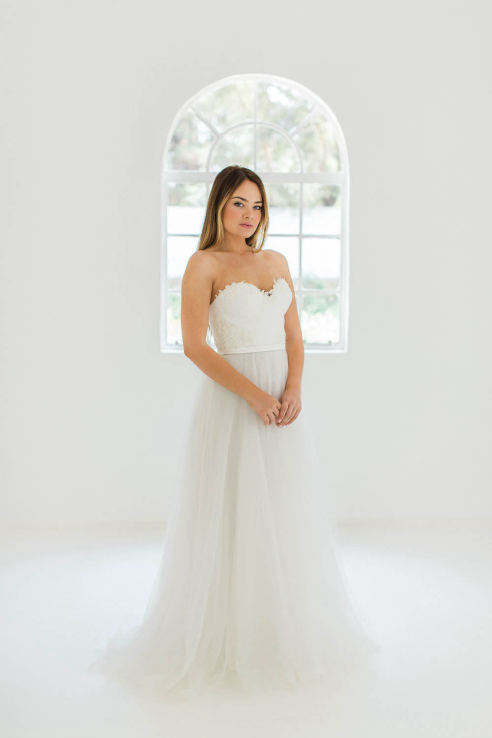 Strapless Sweetheart Lace Bodice Tulle Wedding Dresses