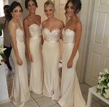 Elegant Strapless Trumpet/Mermaid Sweetheart Long Bridesmaid Dresses