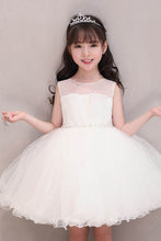 Cute Illusion Knee-length Tulle Flower Girl Dresses