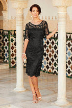 Sheath/Column Knee-length Lace Mother of the Bride Dresses with 1/2 Sleeves