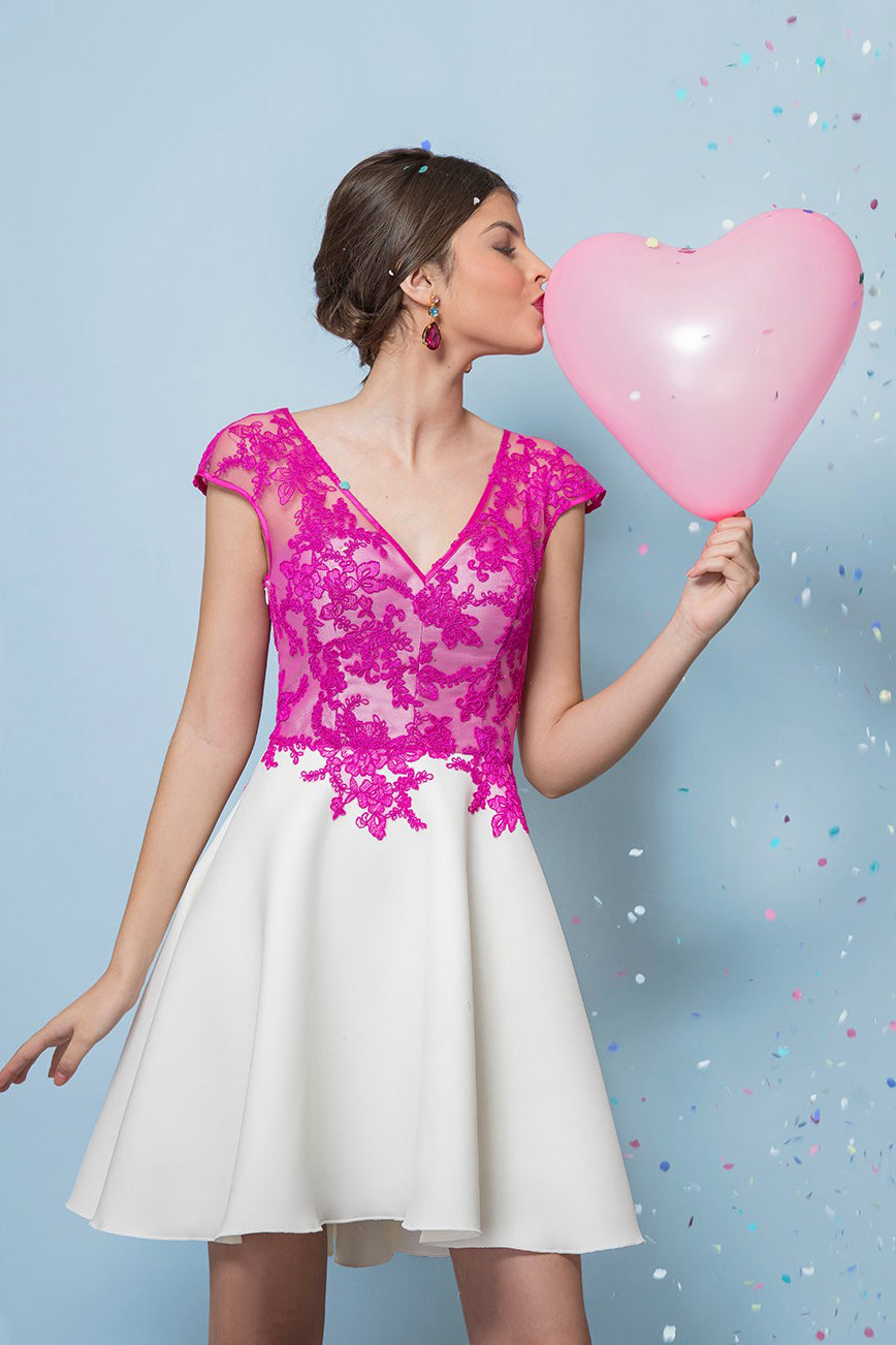 A-line V-Neck Lace Short Prom Dresses with Cap Sleeves
