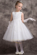 Chic A-line/Princess Lace Top Knee-length Tulle Flower Girl Dresses