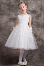 Chic A-line/Princess Lace Top Knee-length Tulle Flower Girl Dresses