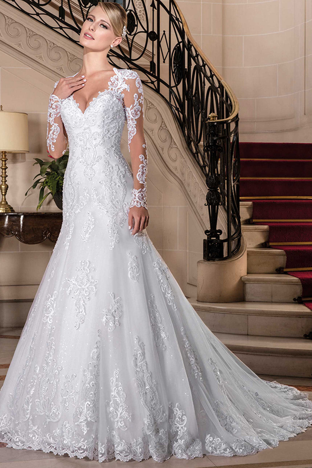 V-Neck Long Sleeves Wedding Dresses with Lace Appliques