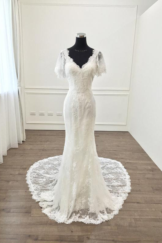 Elegant V Neck 1/4 Sleeves Sheath/Column Bridal Wedding Dresses with Lace