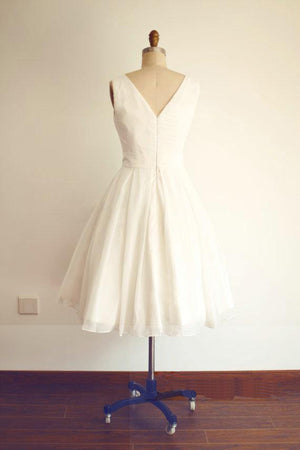 Simple A-line Jewel Knee-length Dresses