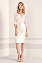 3/4 Lace Sleeves Sheath/Column Satin Knee Length Mother of the Bride Dresses