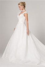 Ball-Gown/Princess V-neck Long Train Tulle Wedding Dress with Lace