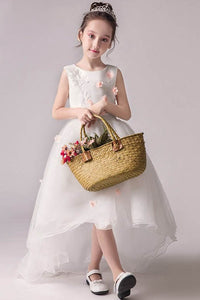 A-Line/Princess Scoop Neck White Flower Girl Dresses with Bow(s)