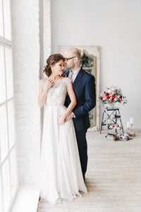 A-Line/Princess Scoop Neck Chiffon Wedding Dress With Beading