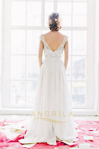 A-Line/Princess Scoop Neck Chiffon Wedding Dress With Beading