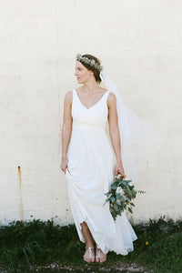 Sheath/Column V-neck Simple Wedding Dress with Ruffle