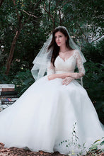 Ball-Gown V-neck Lace Wedding Dress with 1/2 Sleeves