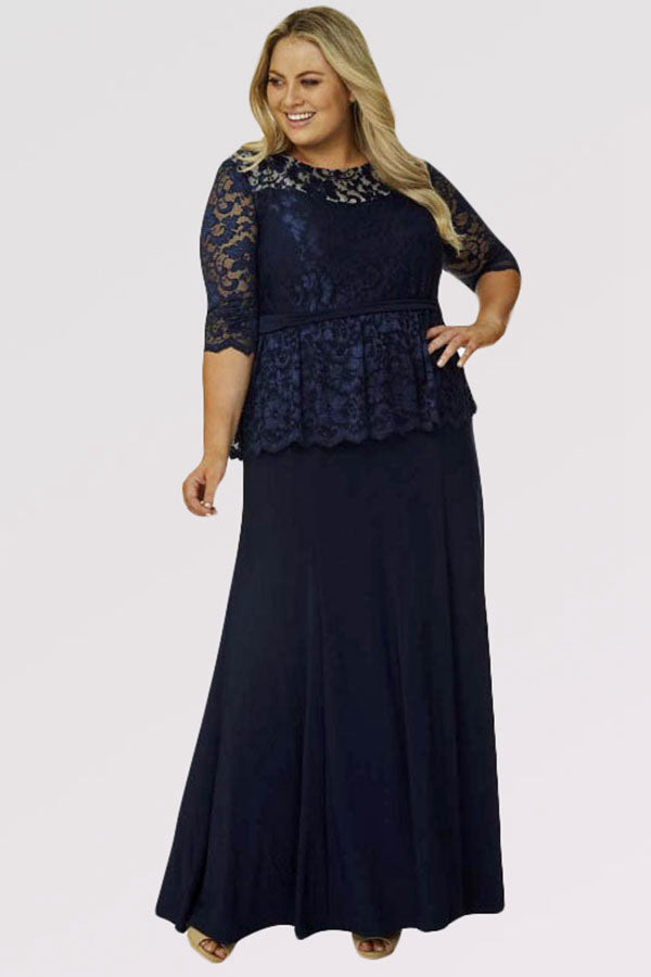 Sheath/Column Scoop Neck Lace Plus Size Prom Dress with 1/2 Sleeves Main image