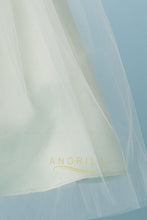 A-Line/Princess Scoop Neck Tulle Flower Girl Dress with Bow(s)