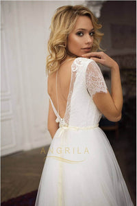 A-Line/Princess Bateau Neckline Tulle Lace Wedding Dress with Short Sleeves