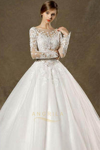 Ball-Gown Chapel Train Scoop Neck Lace Wedding Dress with Long Sleeves