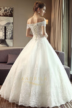 Chic Ball-Gown Off-the-Shoulder Lace Wedding Dress with Lace Appliques
